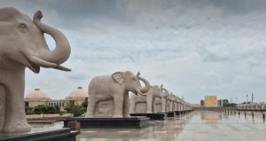 Return to Lucknow